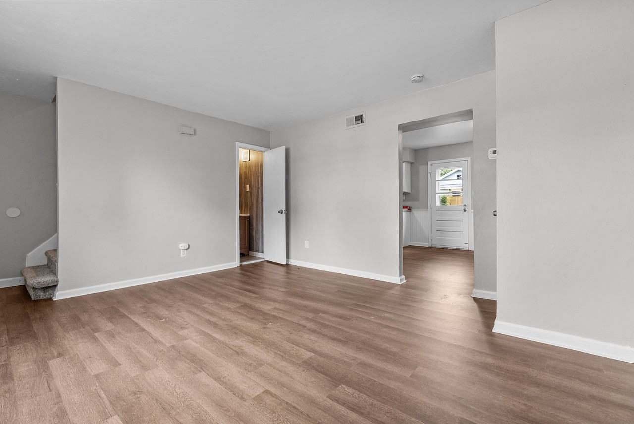 2404 Arkansas Ave #B - Photo 4 of 31