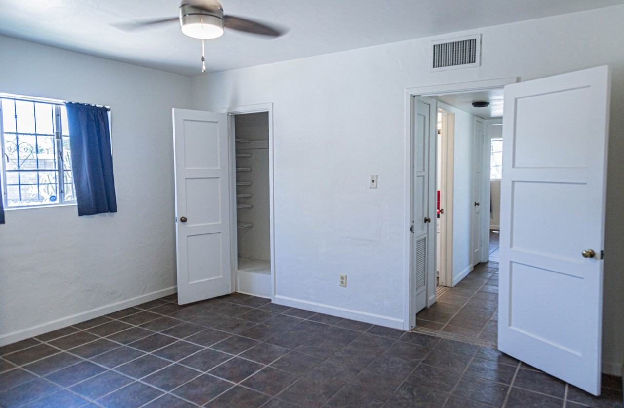 5042 E Eastland St #1 - Photo 7 of 18