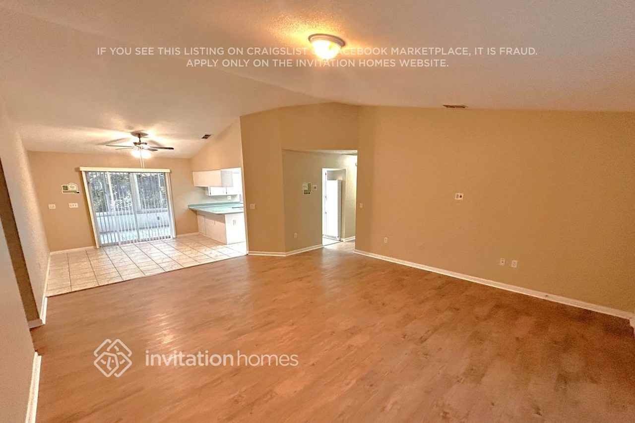 7028 Doehring Dr - Photo 5 of 13