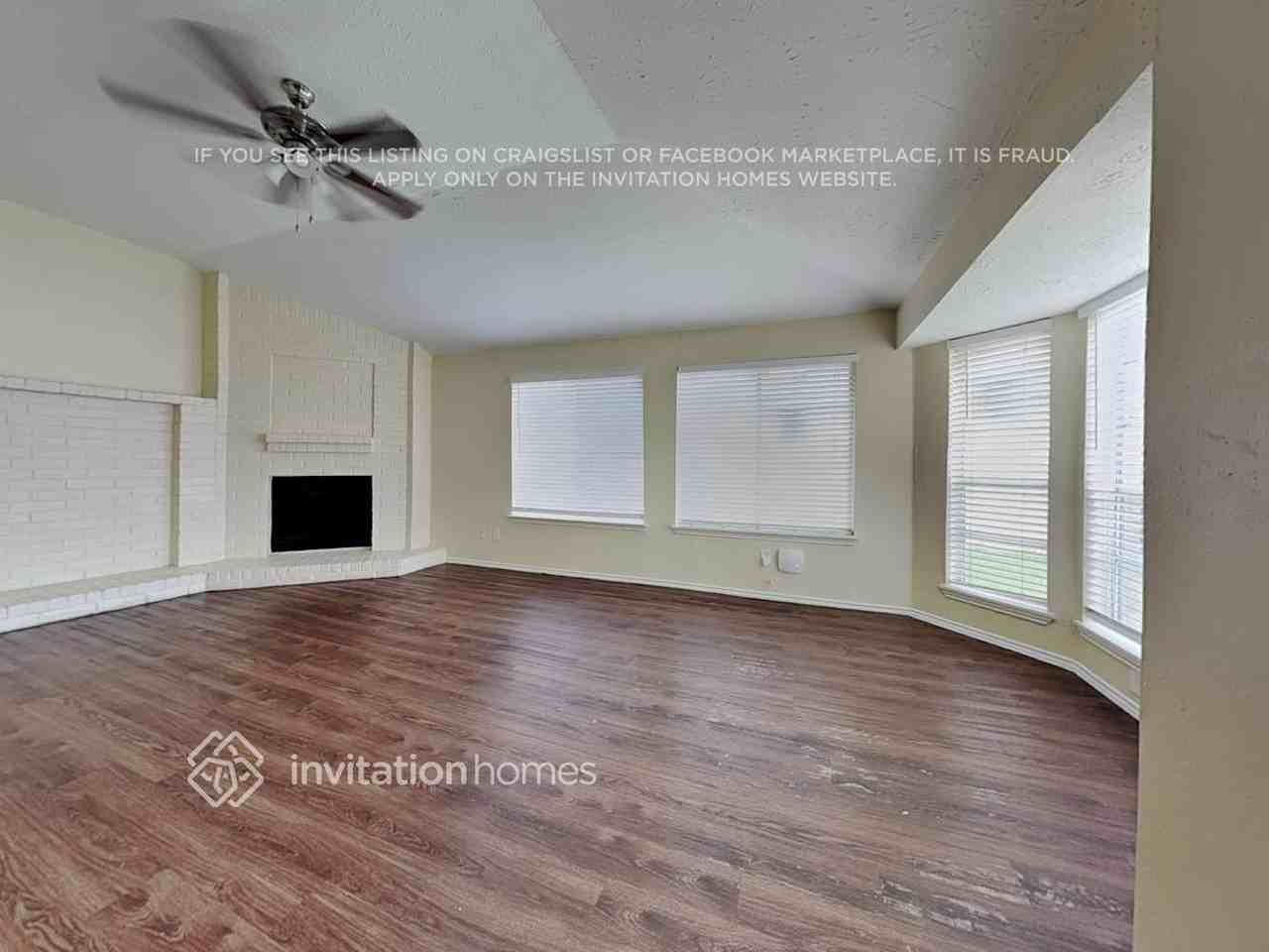3902 Mattingham Dr - Photo 4 of 17