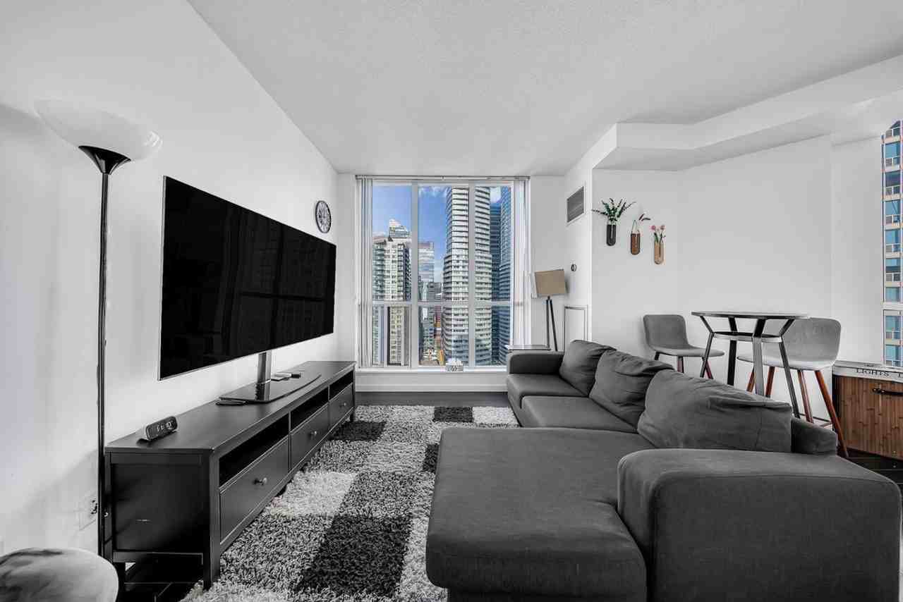 208 Queens Quay W #1388907P - Photo 3 of 41