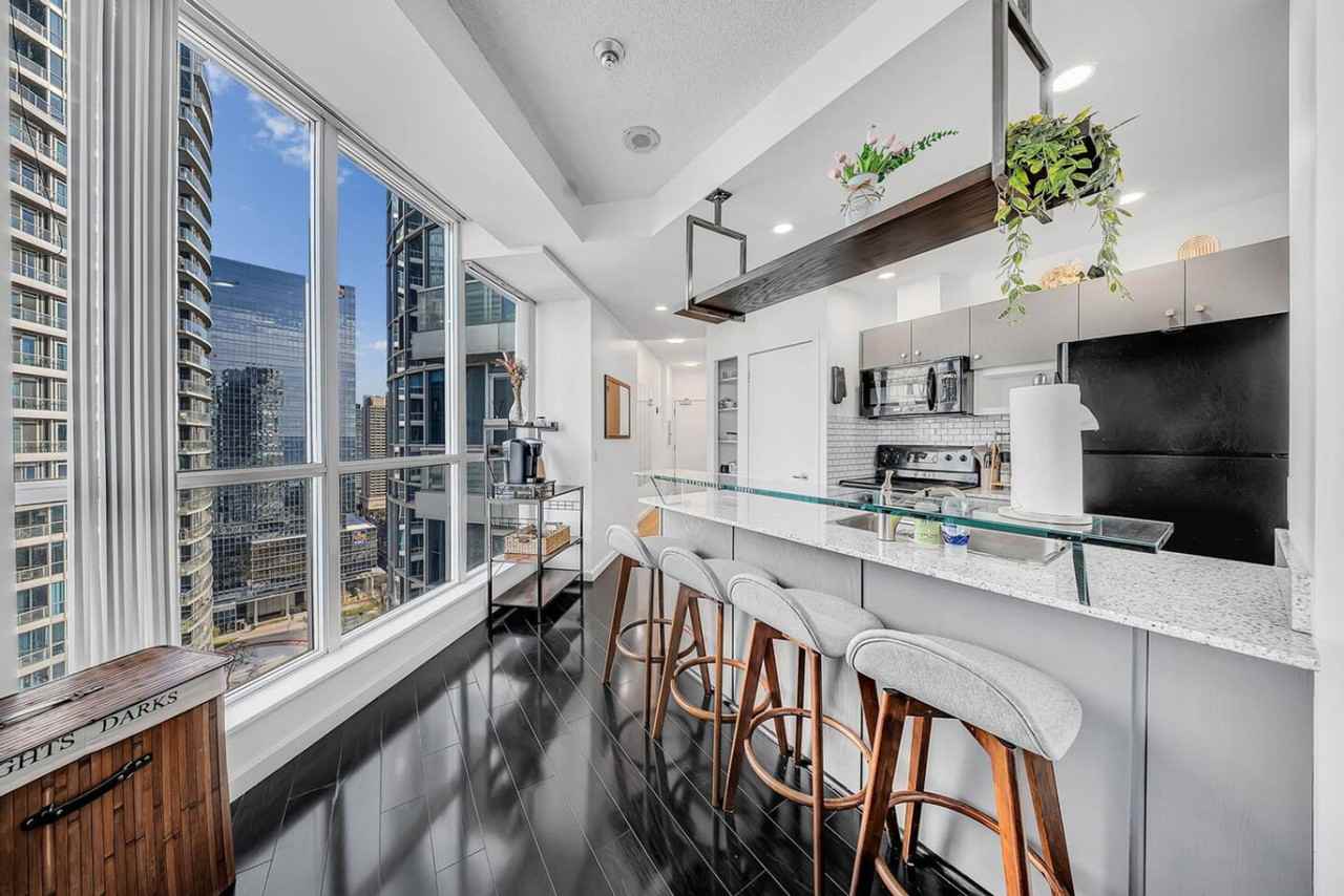 208 Queens Quay W #1388907P - Photo 4 of 41