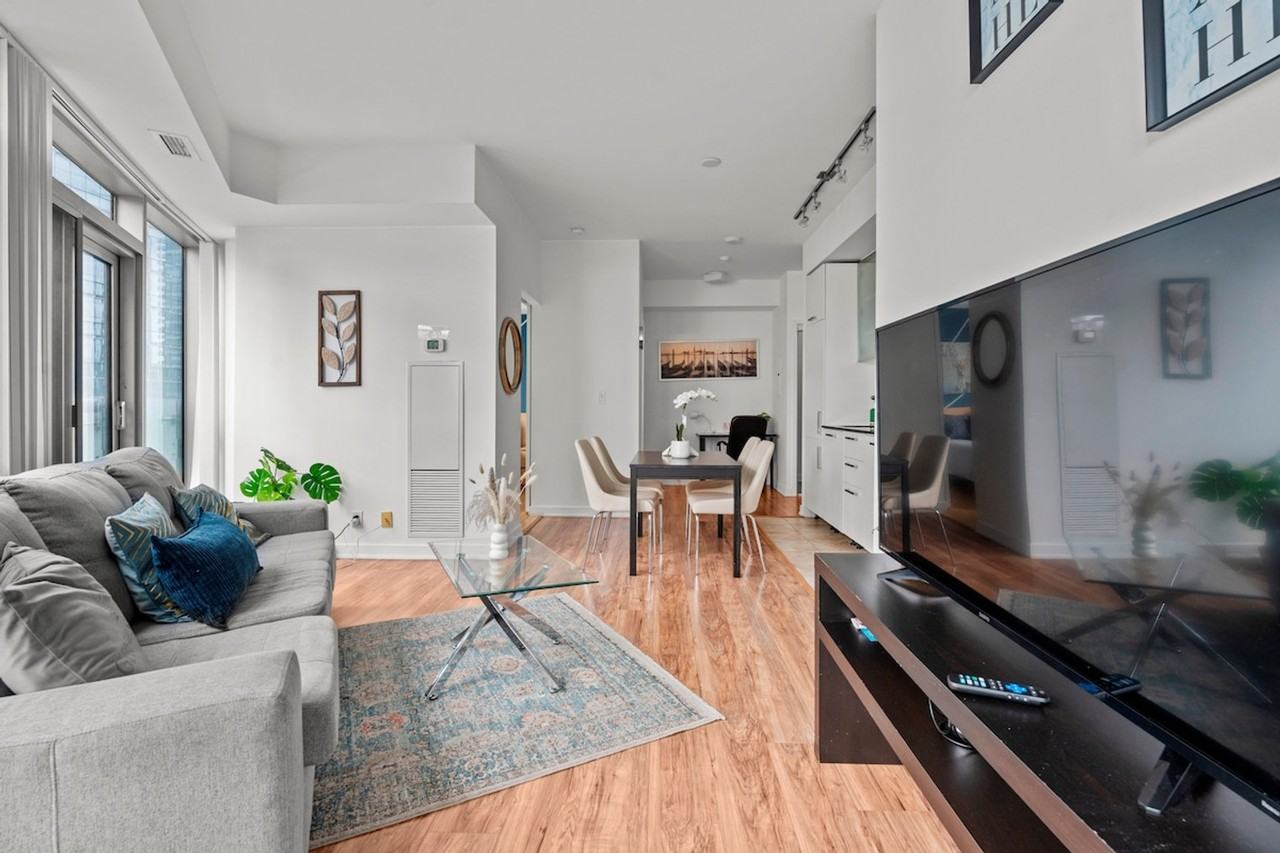 25 Lower Simcoe Street - Photo 3 of 16