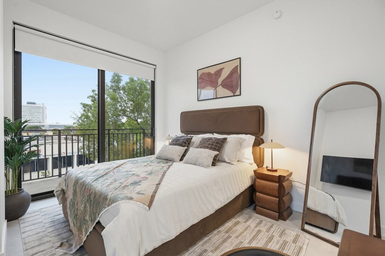 1201 Sw 27th Ave #1574098P - Photo 5 of 16