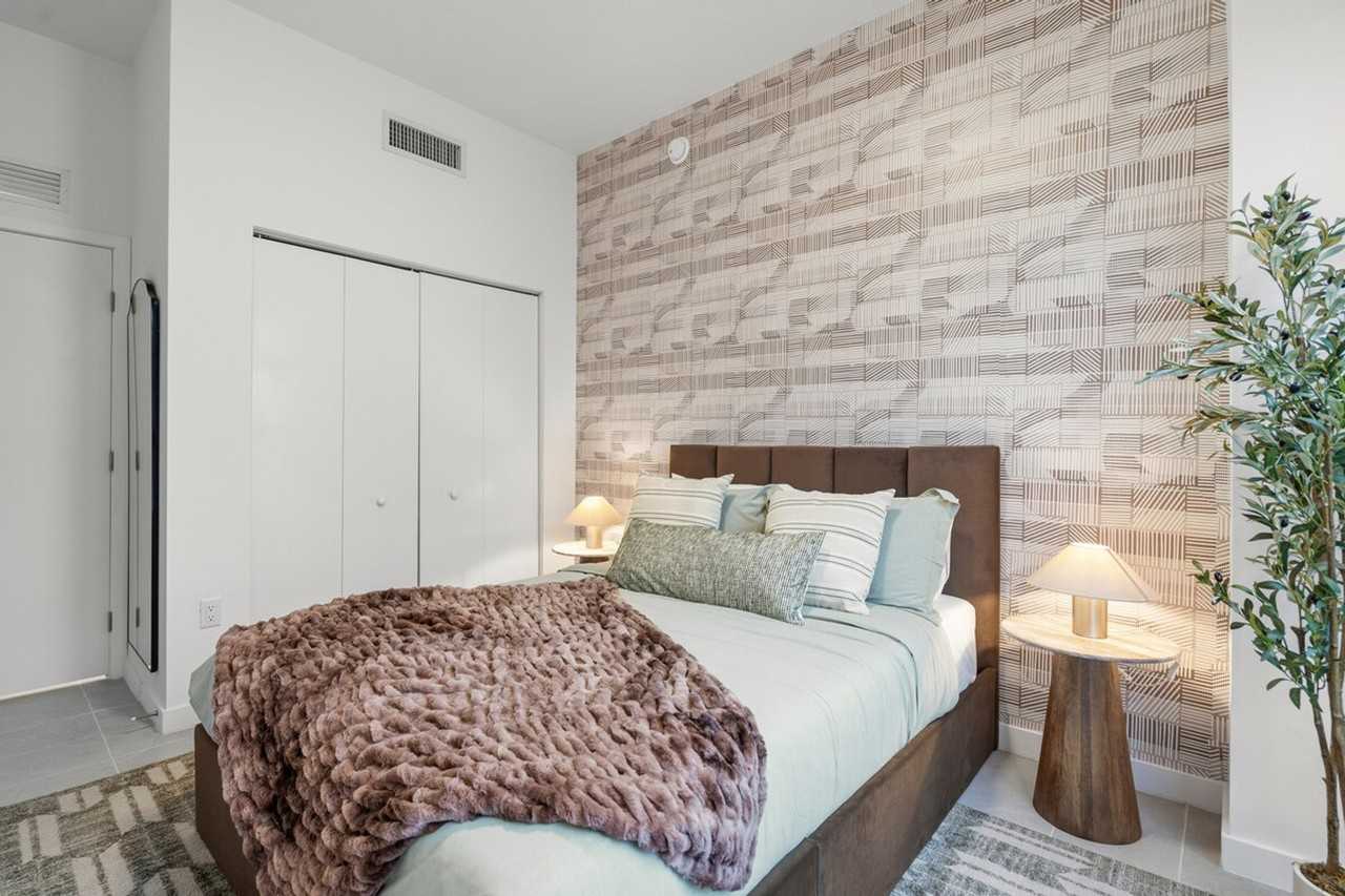 1201 Sw 27th Ave #1574098P - Photo 6 of 16
