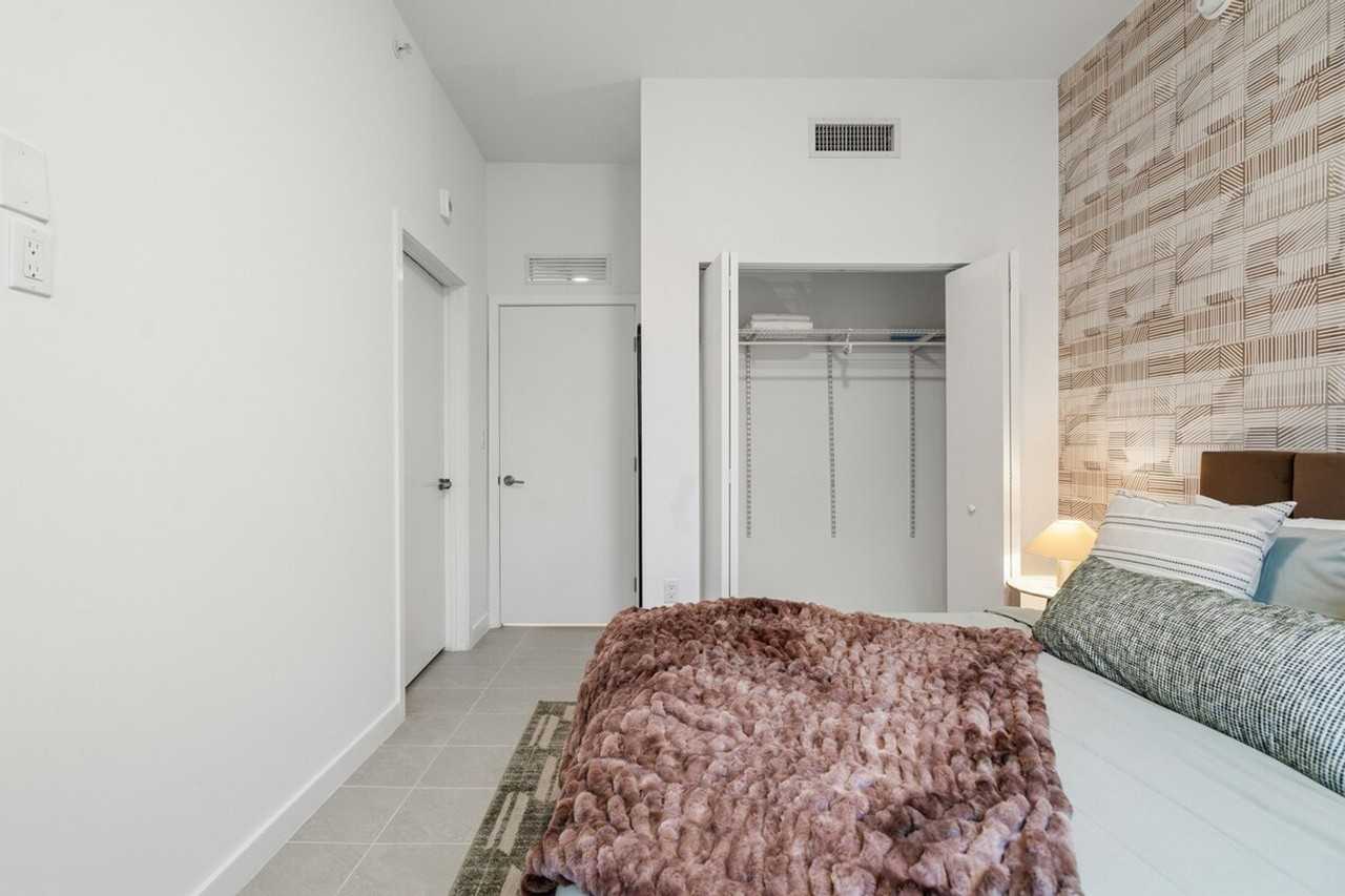 1201 Sw 27th Ave #1574098P - Photo 7 of 16