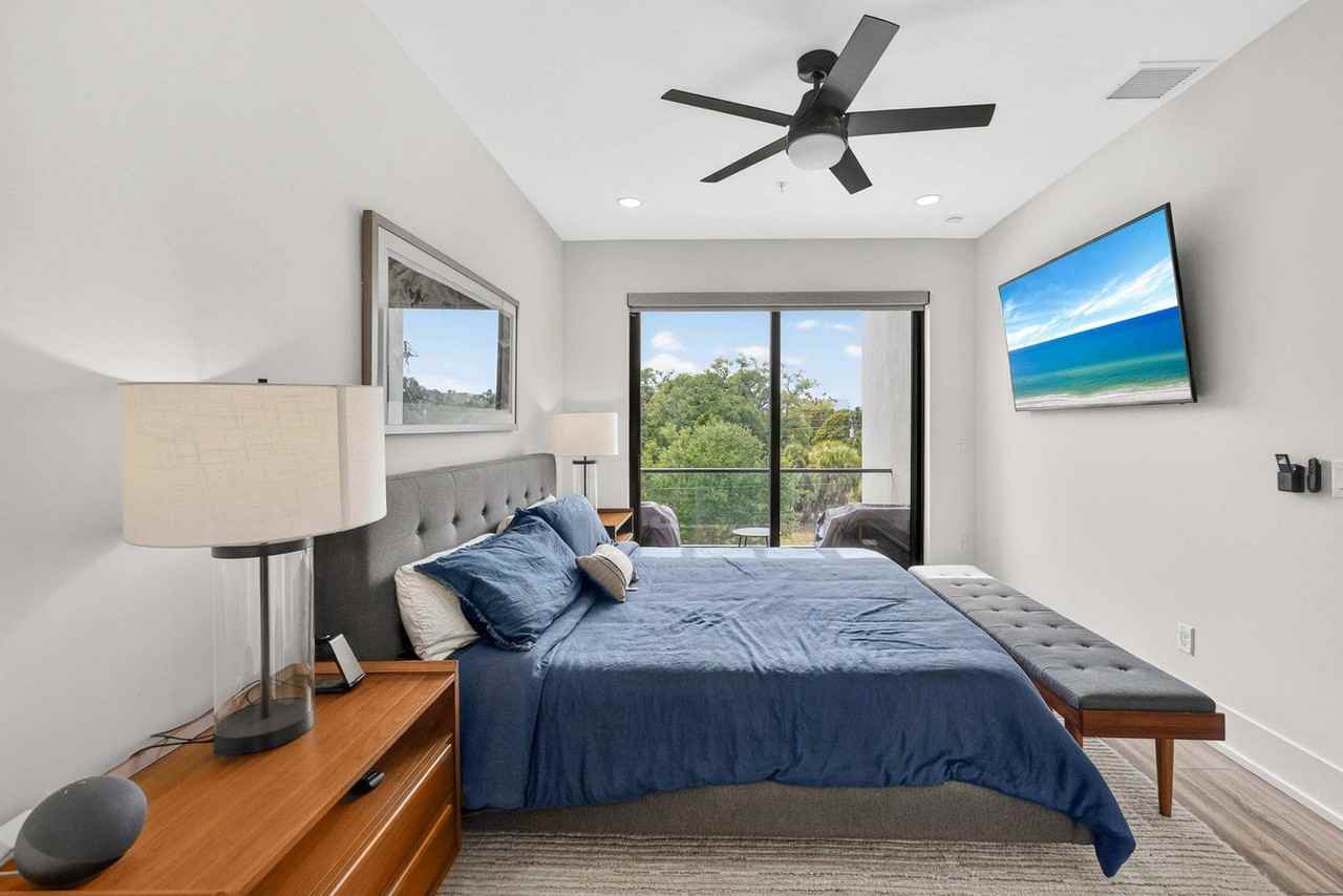 52 Audubon Pl #1578361P - Photo 3 of 37