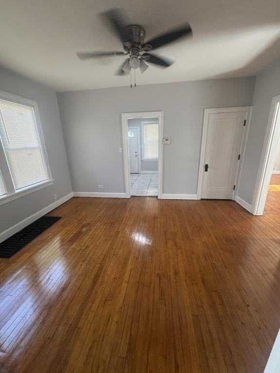 1421 Carolina Ave - Photo 4 of 10