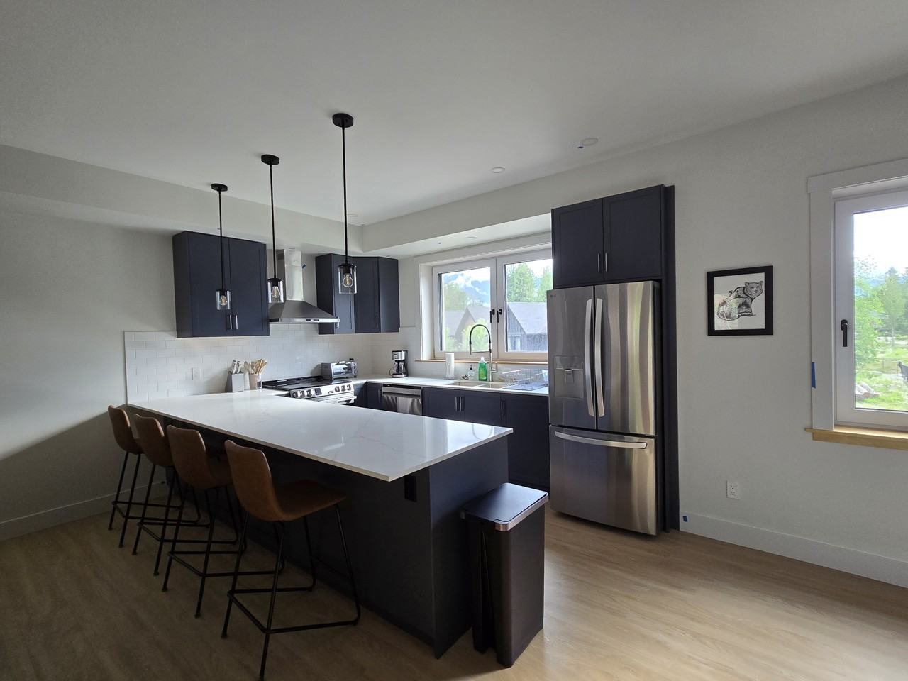 1028 Keystone Cres #1 - Photo 3 of 11