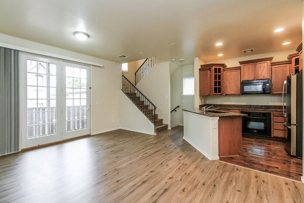 5710 S 21st Pl - Photo 6 of 18