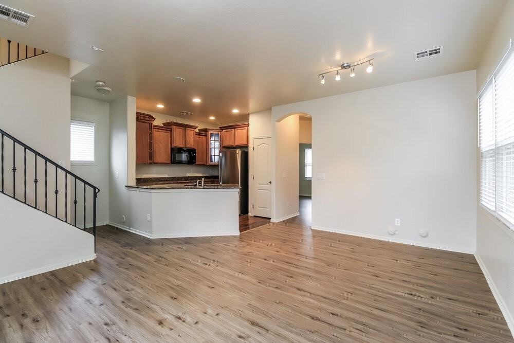 5710 S 21st Pl - Photo 7 of 18