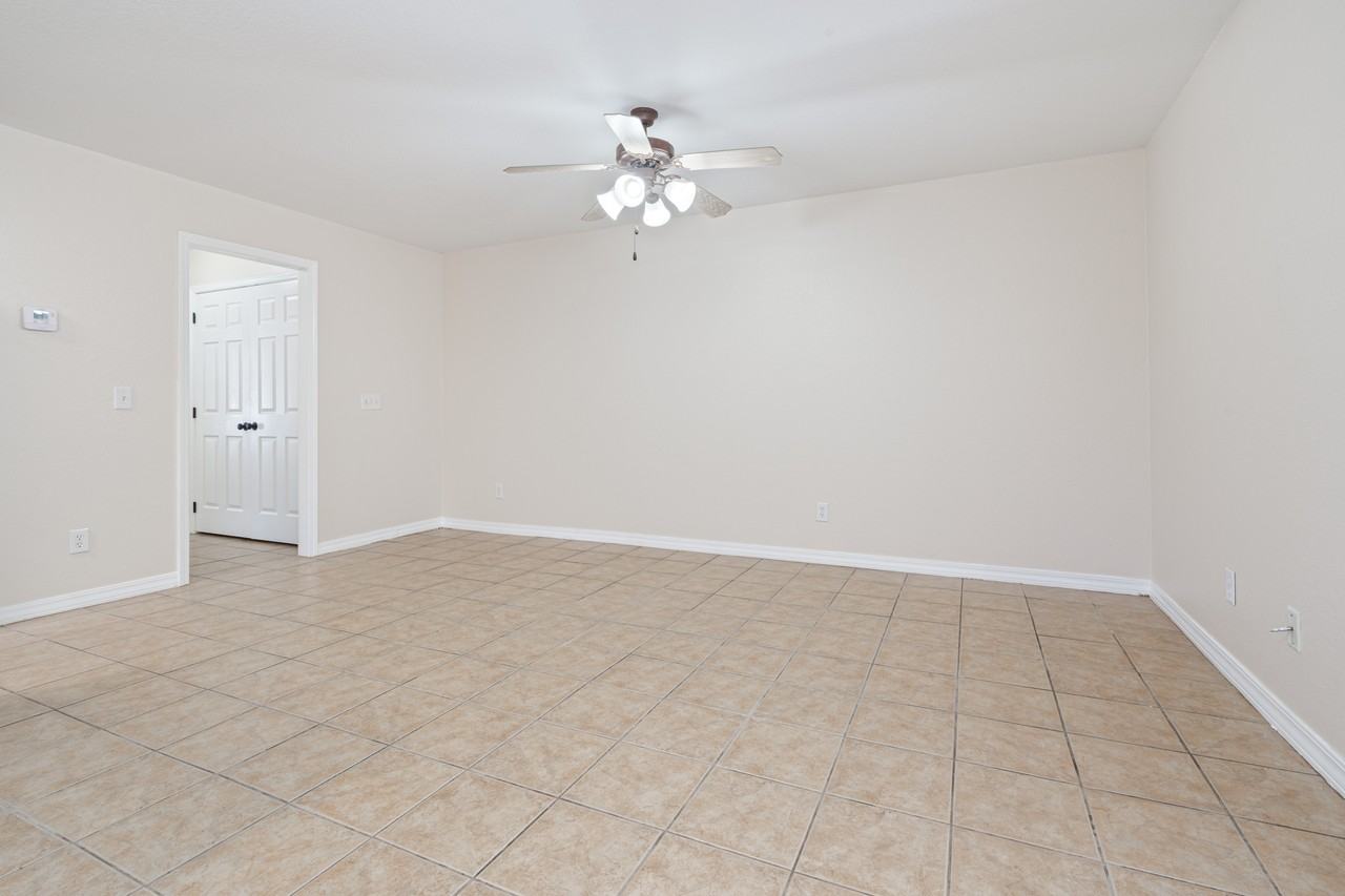 2581 Bowman Dr #2581A - Photo 4 of 14