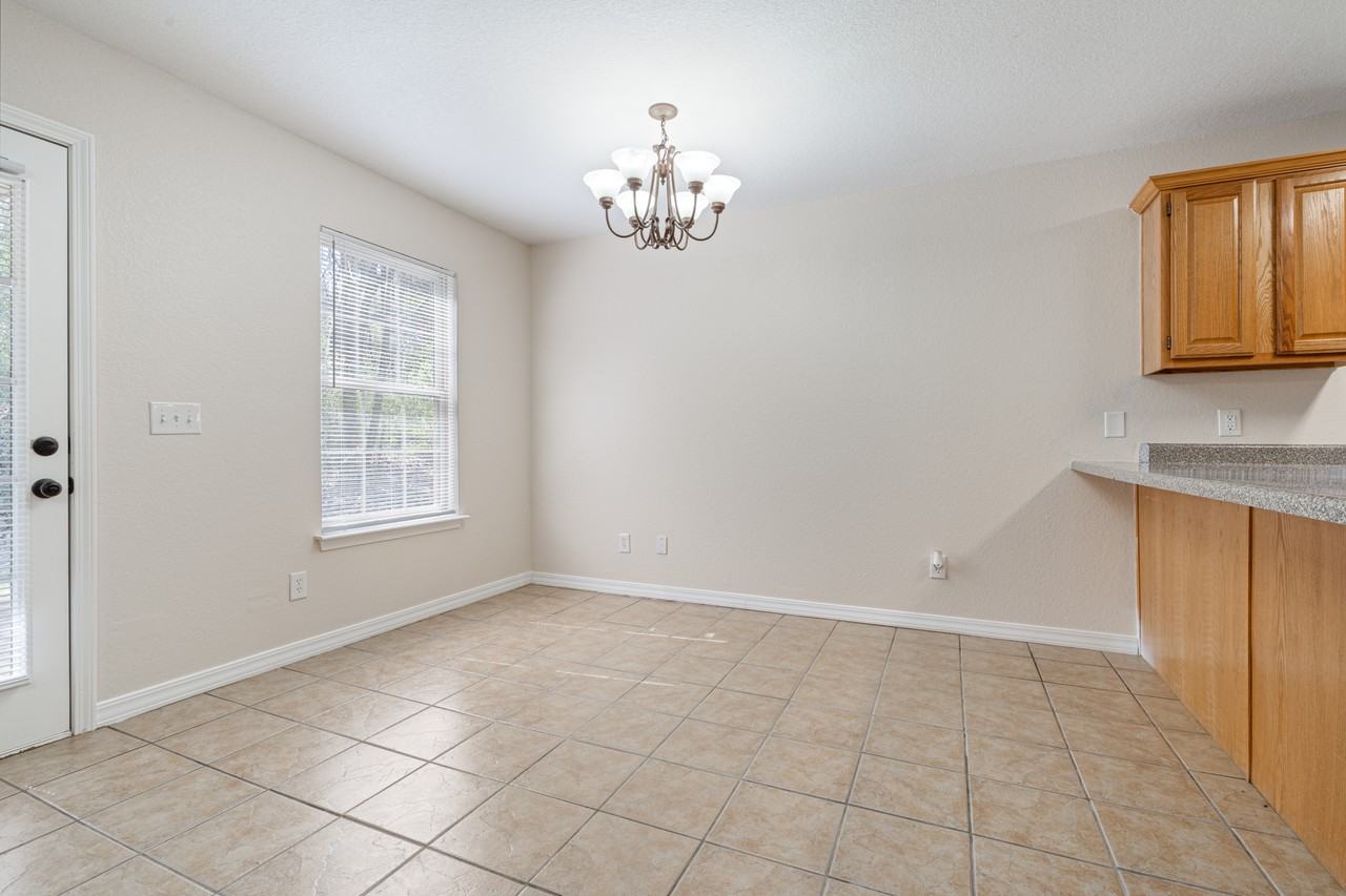 2581 Bowman Dr #2581A - Photo 5 of 14