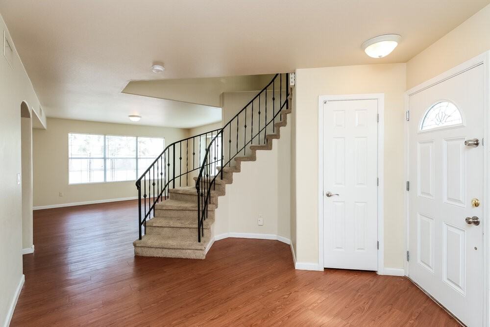 3422 E Woodland Dr - Photo 3 of 15