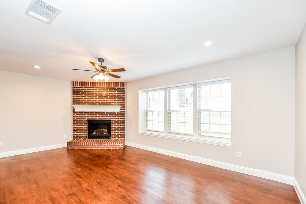 2913 Louis St - Photo 3 of 16