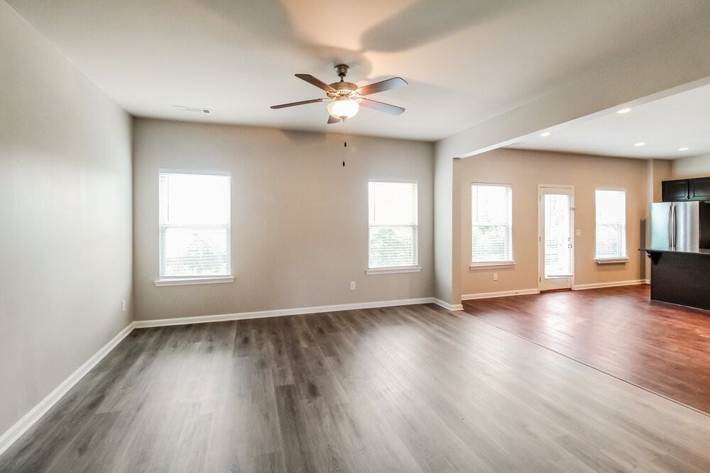 203 Fern Walk - Photo 4 of 17