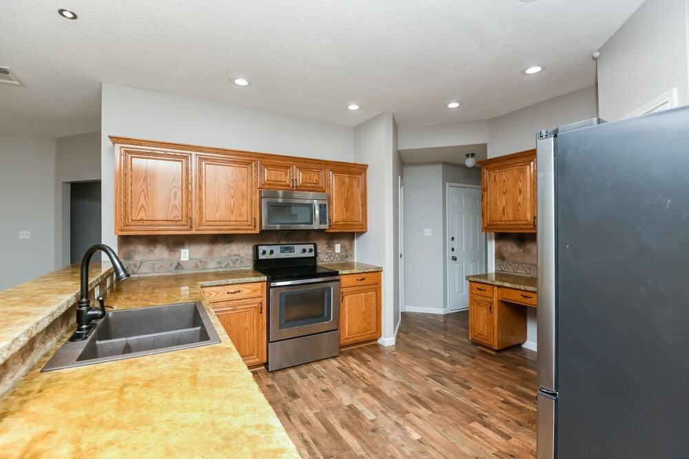 415 Marybeth Dr - Photo 5 of 16