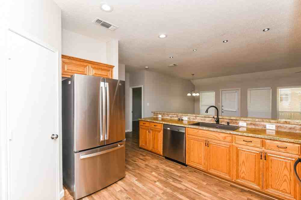 415 Marybeth Dr - Photo 6 of 16