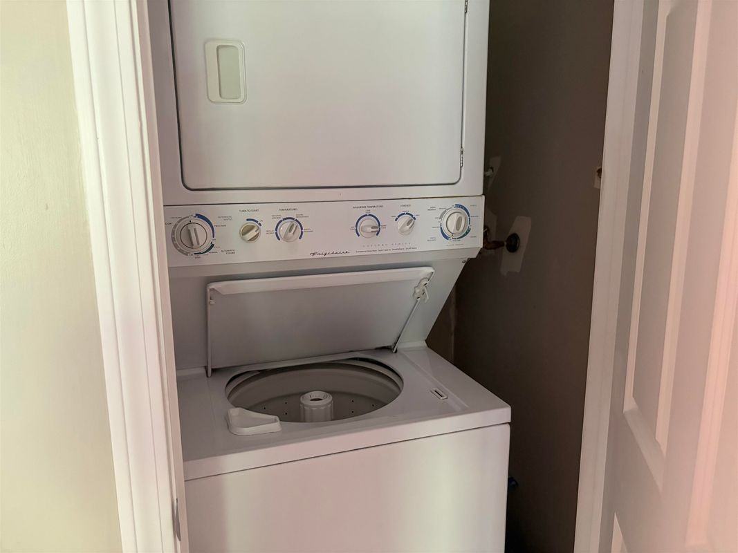 1711 White Cedar Blvd - Photo 5 of 16