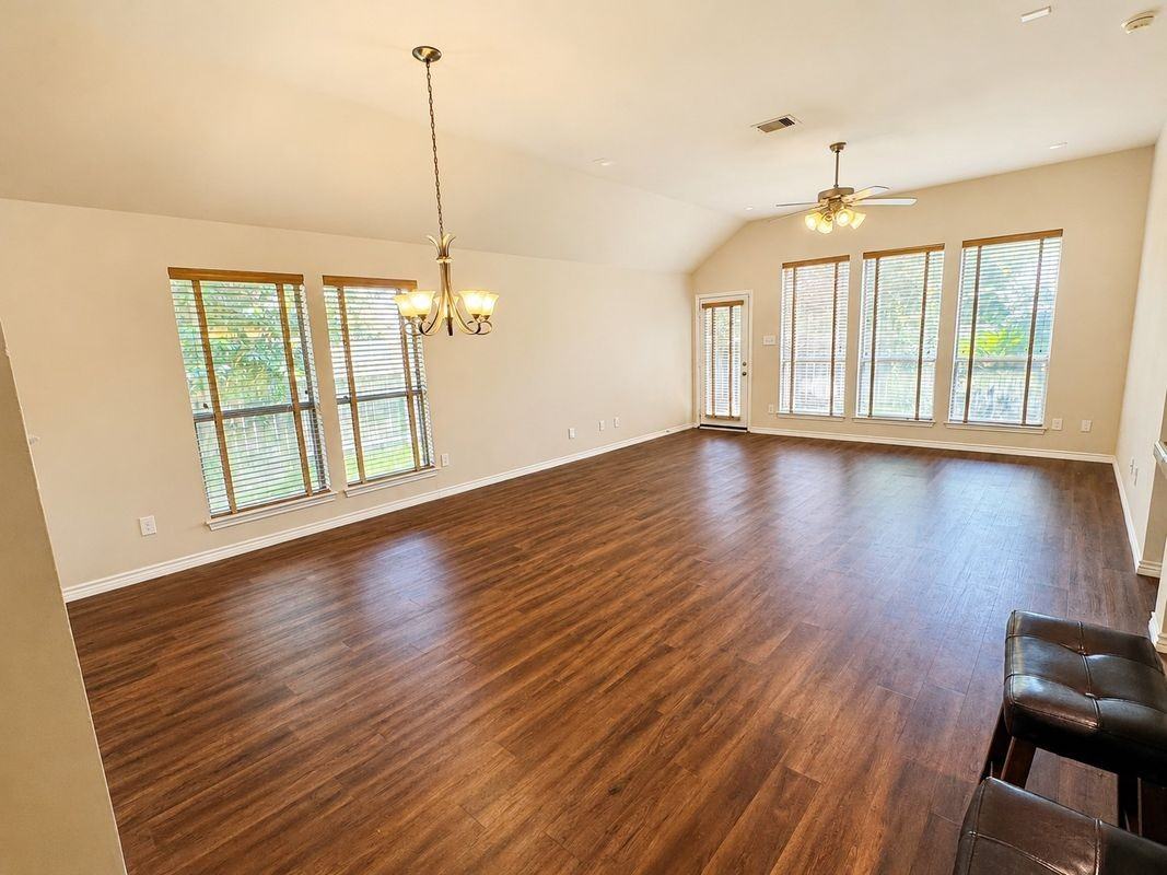 12018 Grace Hall Dr - Photo 5 of 11