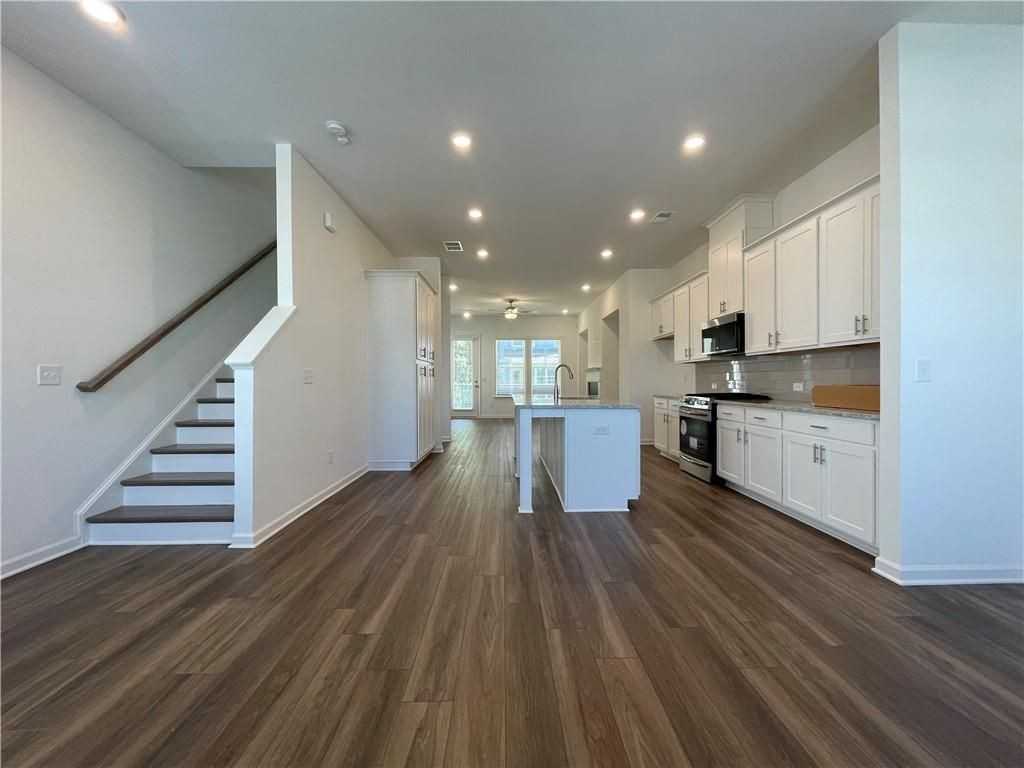1597 Tilden Ct - Photo 4 of 50