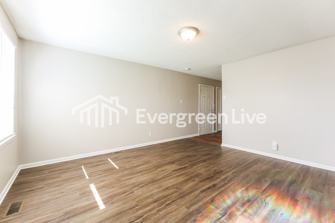 151 Leawood Dr - Photo 5 of 15