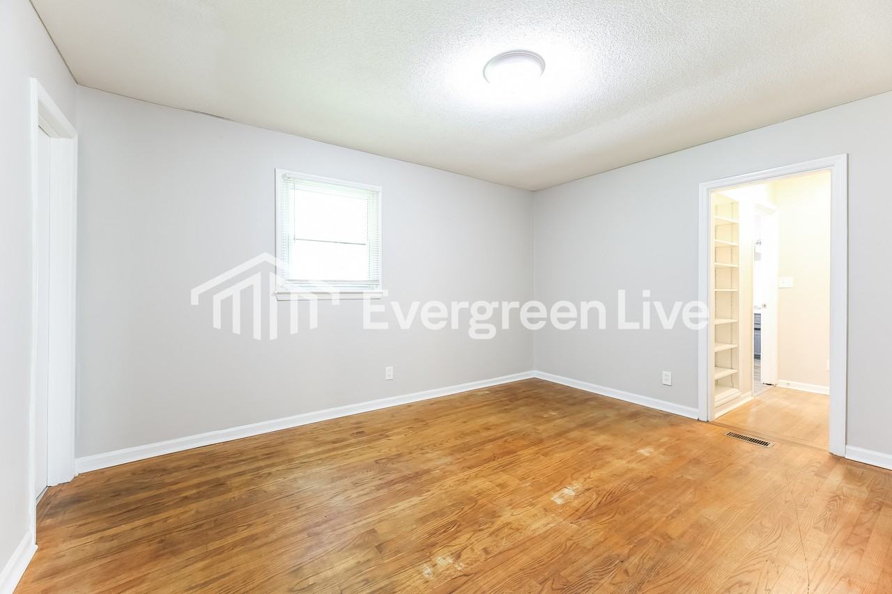 151 Leawood Dr - Photo 7 of 15