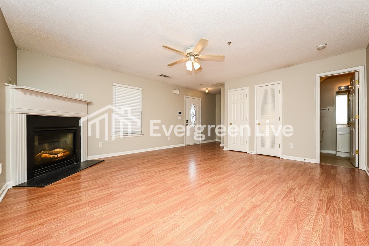 215 Turnstone Rd - Photo 2 of 15