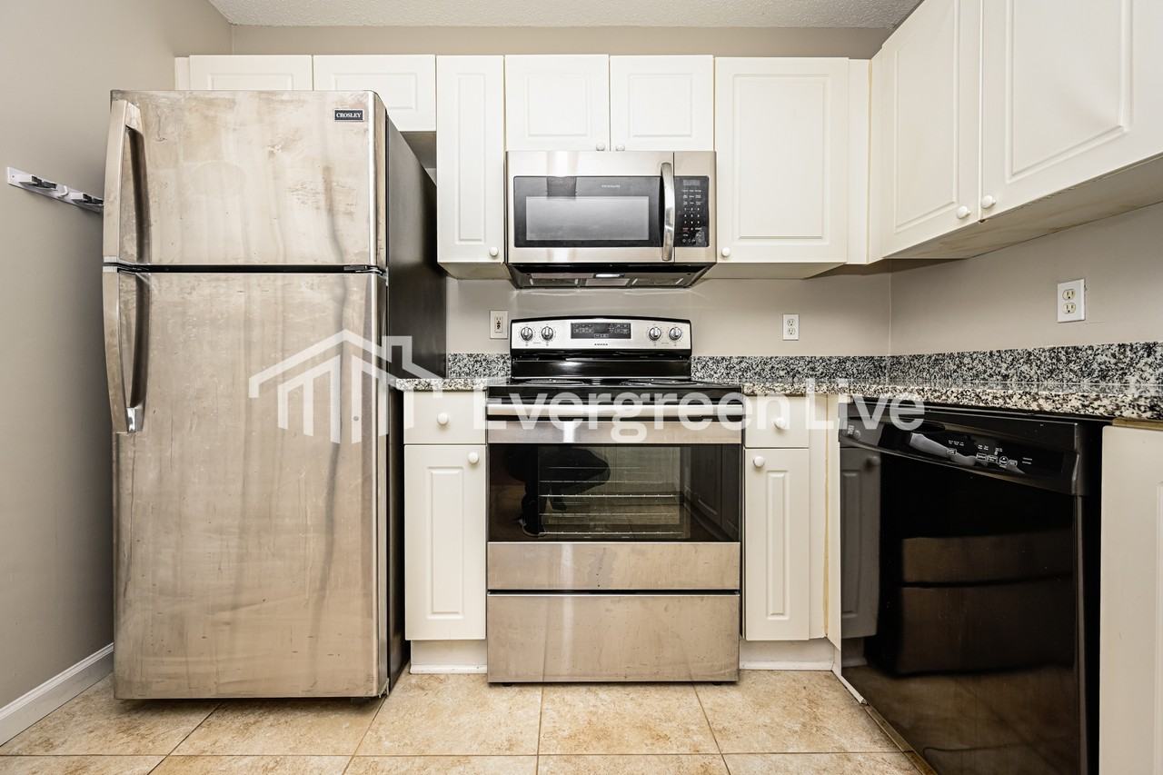 215 Turnstone Rd - Photo 5 of 15