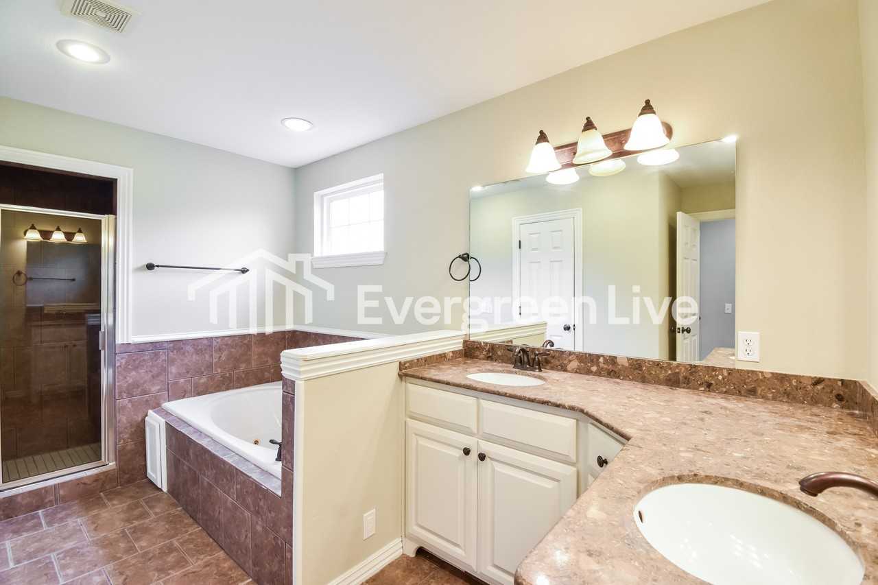 4162 W Bradstreet Ln - Photo 7 of 15
