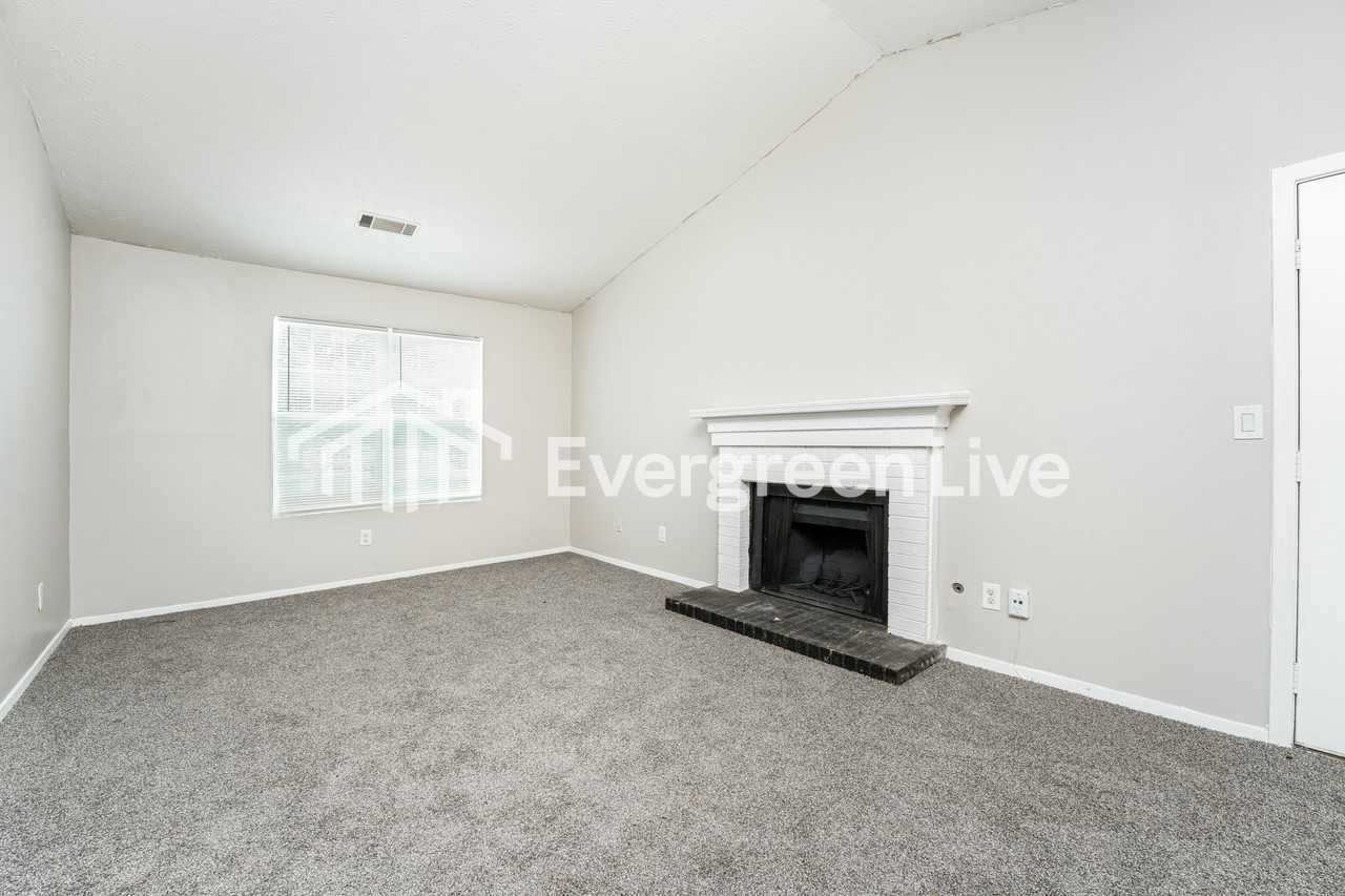 1312 Mill Lake Cir - Photo 7 of 15