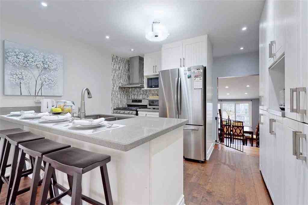 19 Amiens Road - Photo 2 of 11