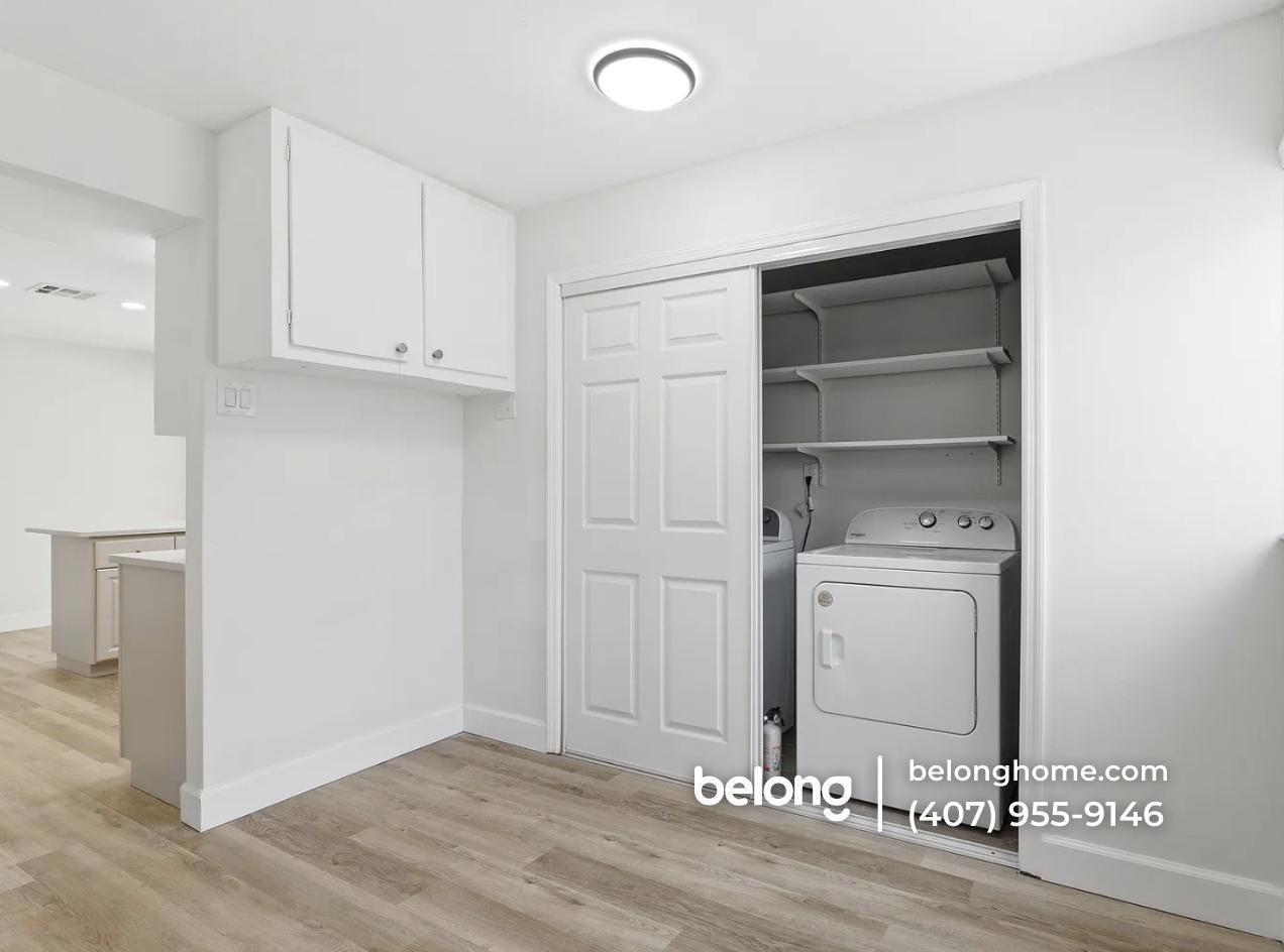 524 Westminster Ave - Photo 3 of 10