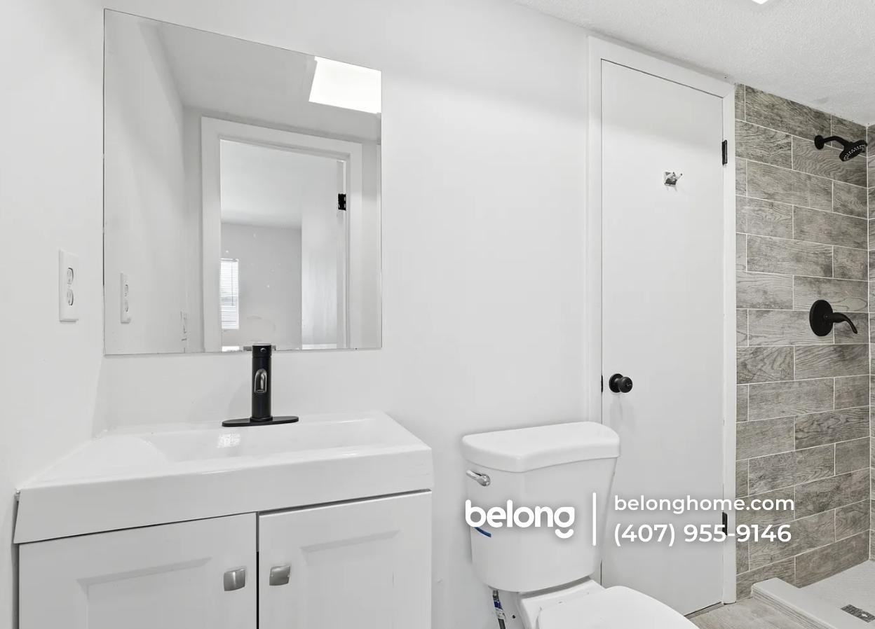 524 Westminster Ave - Photo 5 of 10