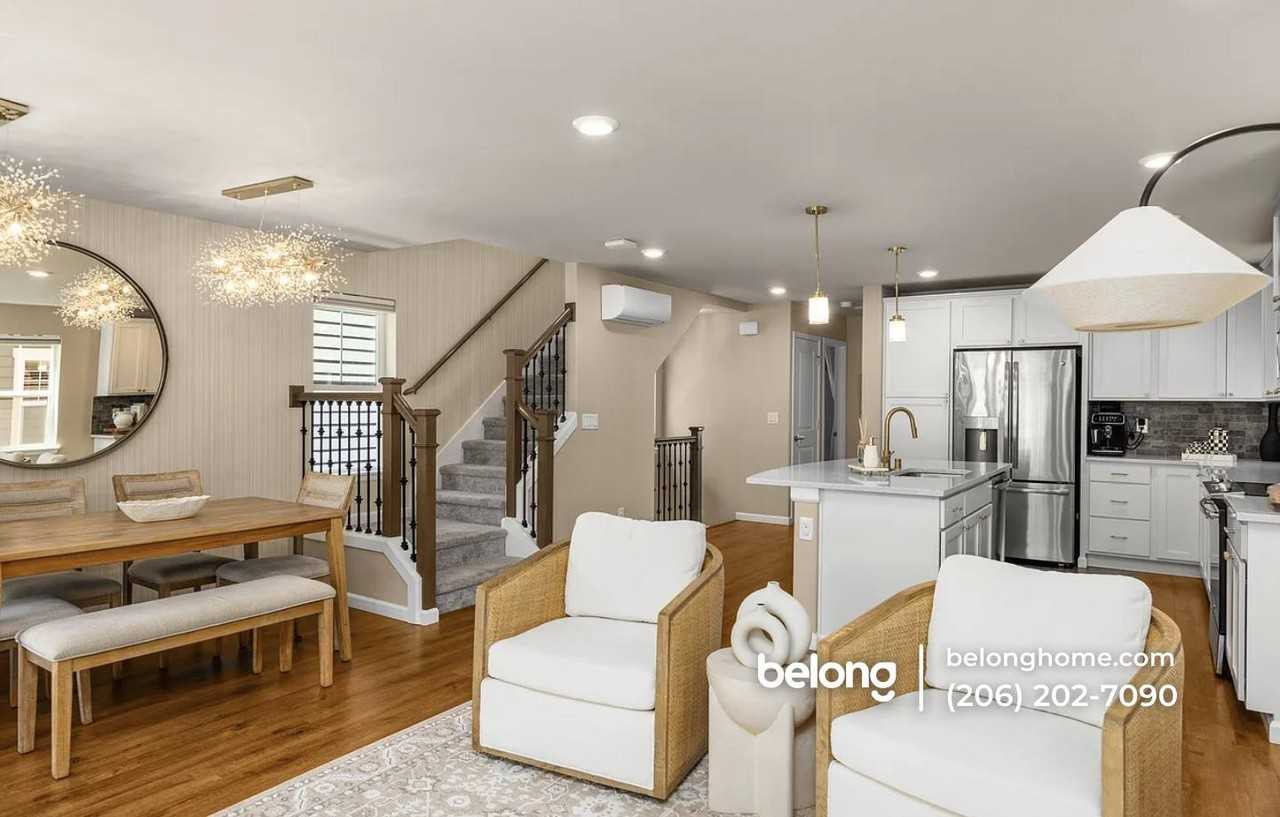 3204 Sw Holly St - Photo 5 of 10