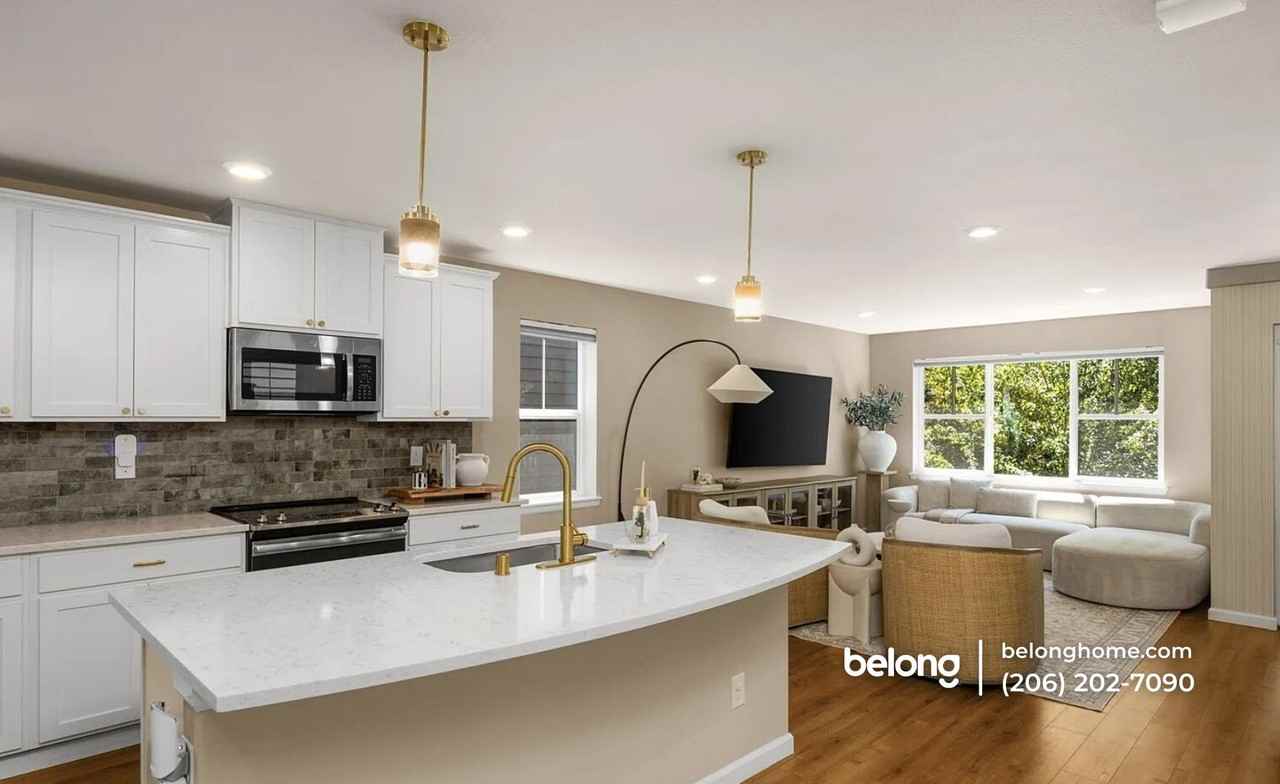 3204 Sw Holly St - Photo 7 of 10
