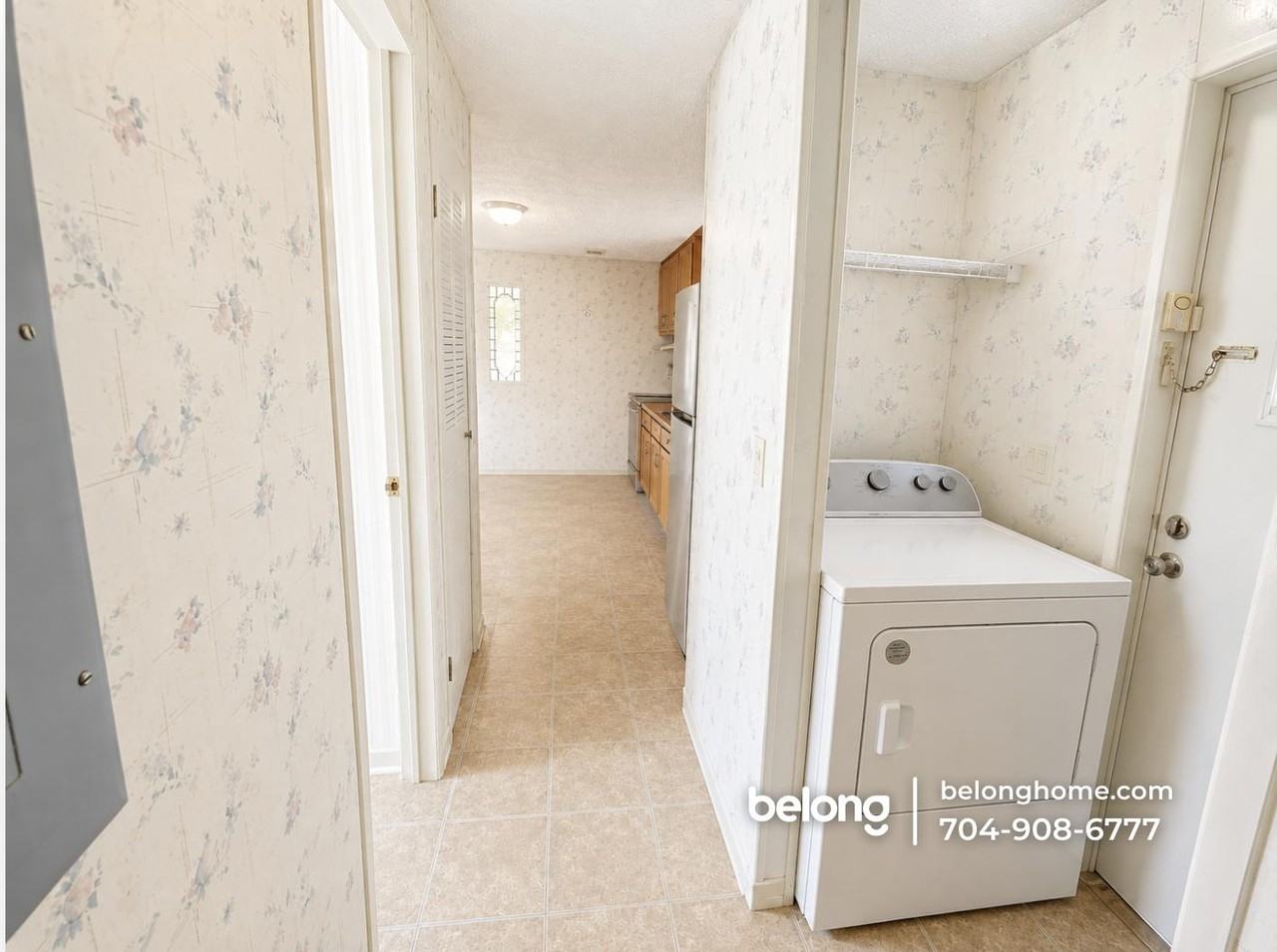 857 Stony Point Rd - Photo 3 of 7