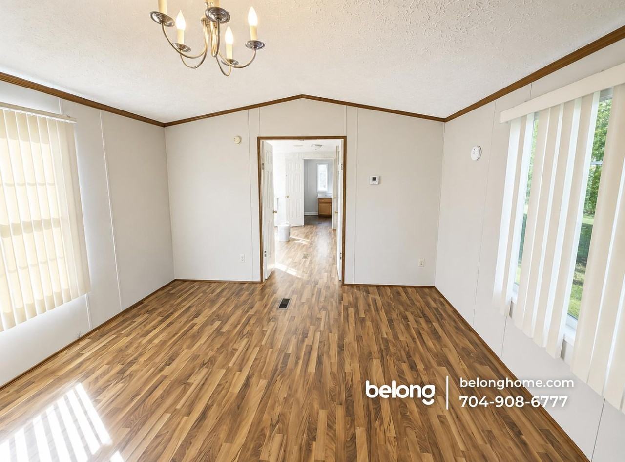857 Stony Point Rd - Photo 4 of 7