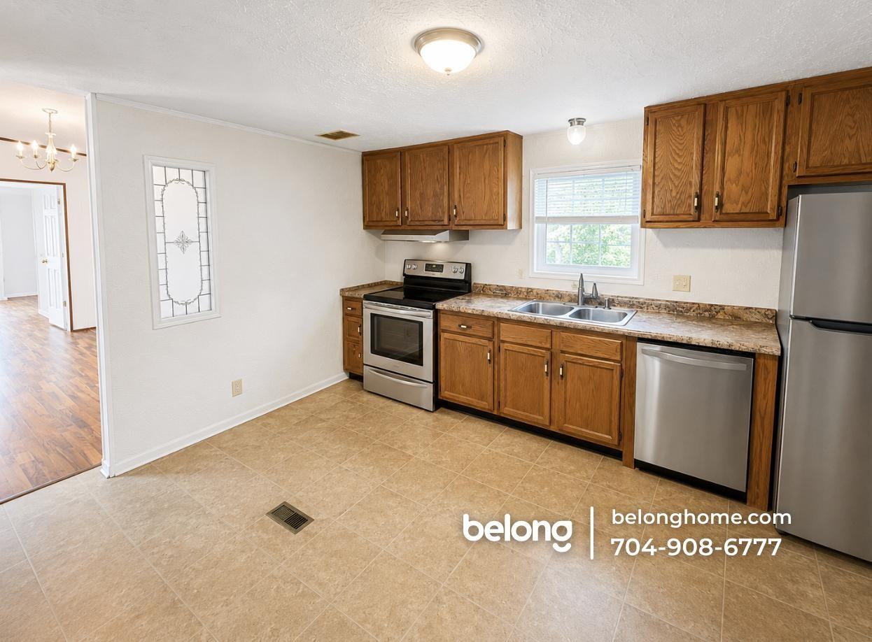 857 Stony Point Rd - Photo 5 of 7