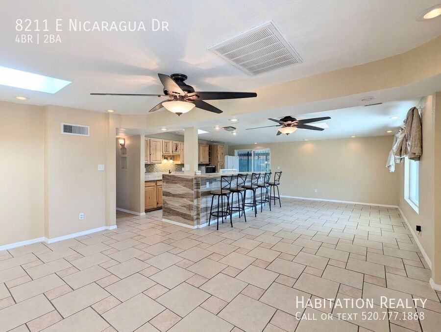 8211 E Nicaragua Dr - Photo 6 of 32