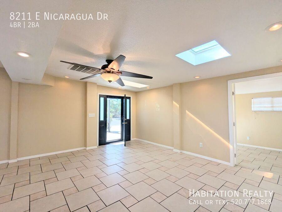 8211 E Nicaragua Dr - Photo 7 of 32