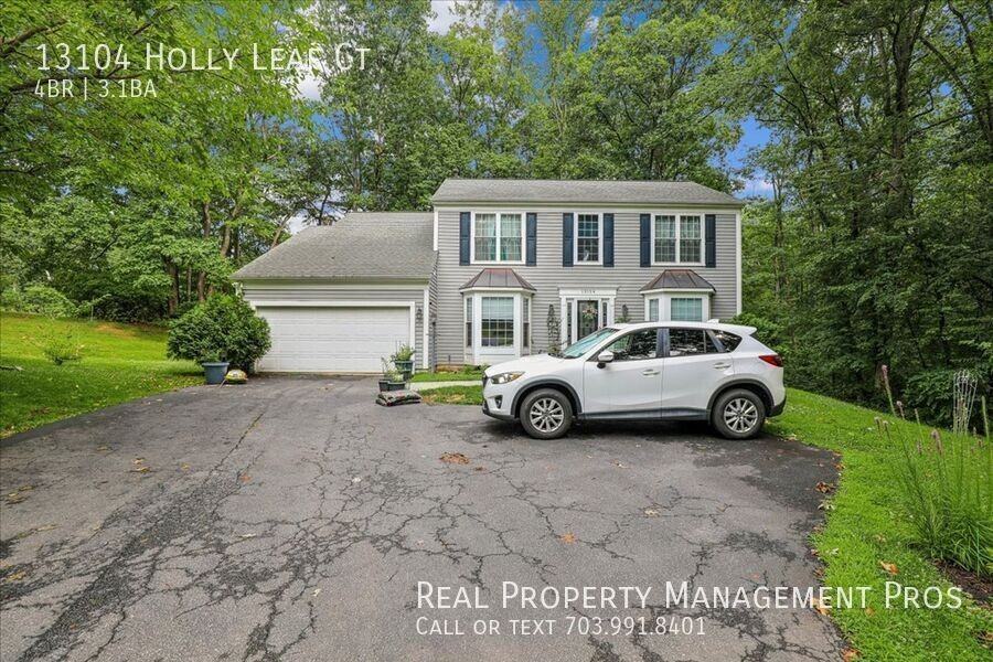 13104 Holly Leaf Ct - Photo 3 of 22