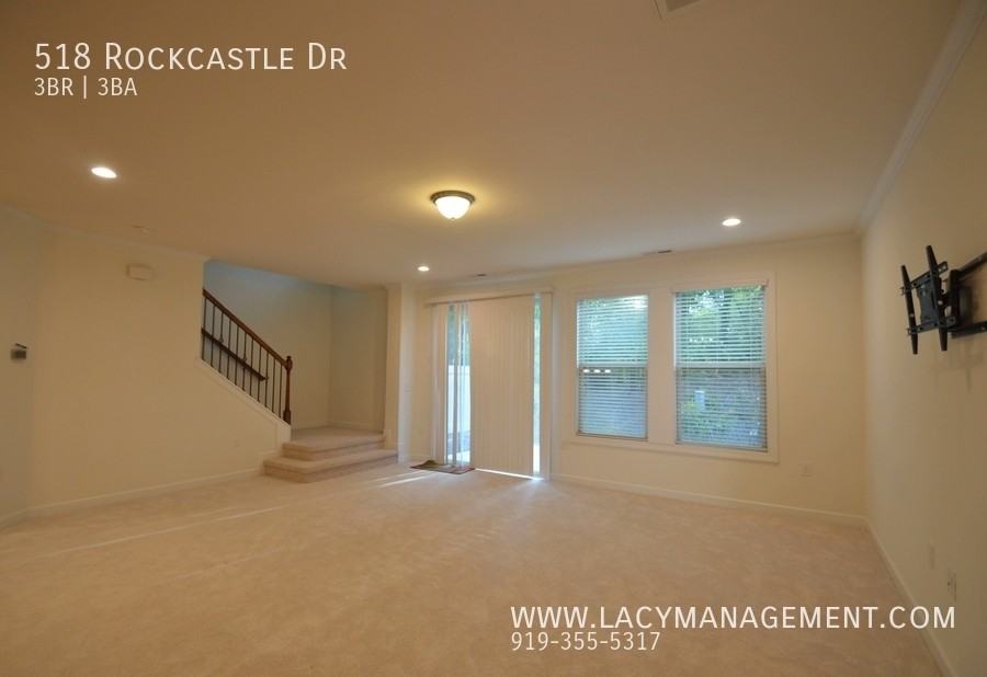 518 Rockcastle Dr #1 - Photo 4 of 21