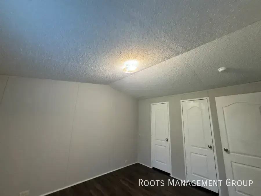 1325 N Franklin St #208 - Photo 5 of 24