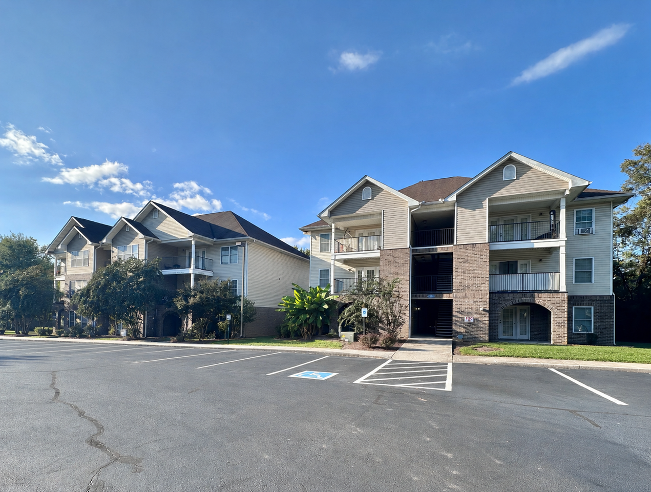 Maple Sunset Apartment Homes - Photo 7 of 50