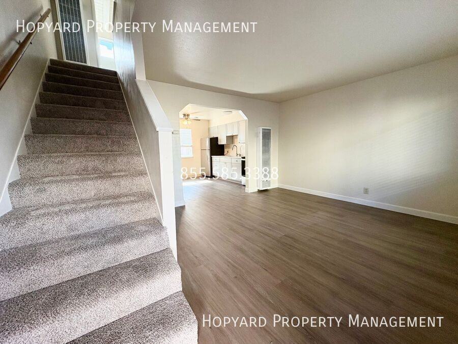 1042 Williams St - Photo 3 of 5