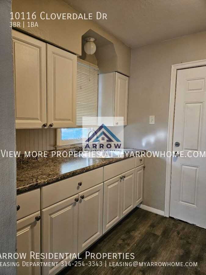 10116 Cloverdale Dr - Photo 3 of 28