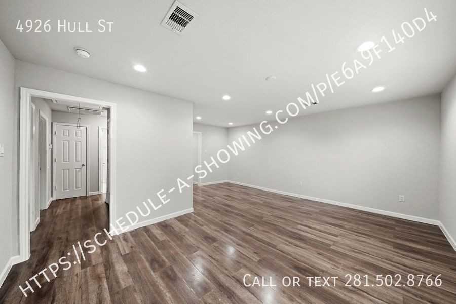 4926 Hull St - Photo 3 of 11
