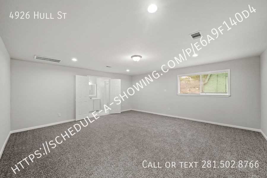 4926 Hull St - Photo 6 of 11