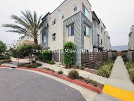featured image of 14414 Strawberry Ln #4